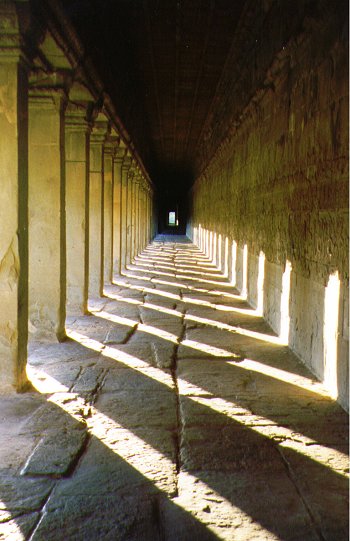 angkor wat wall